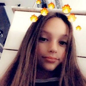 Meet your Posher, Ella